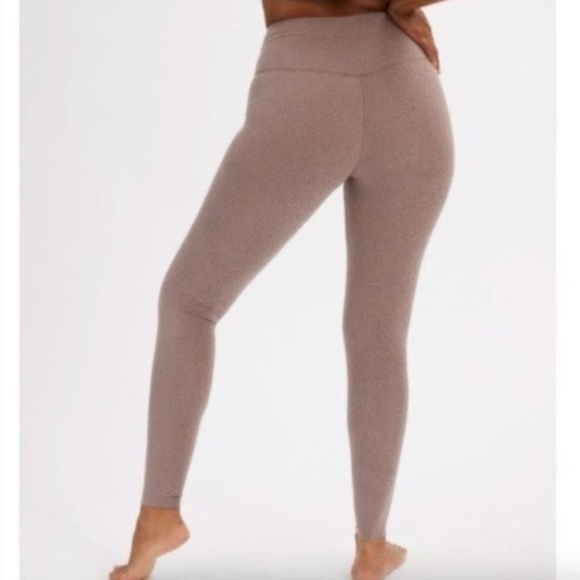 Girlfriend Collective Cocoon Heather Float Ultralight Legging - Picture 2 of 8